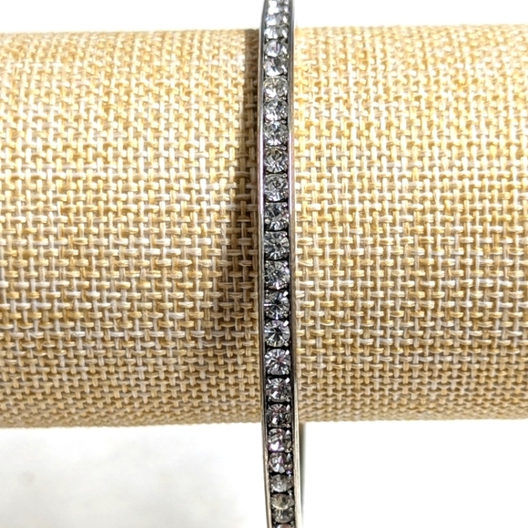 Vintage Silvertone Bangle Bracelet with Clear Stones - Picture 7 of 7